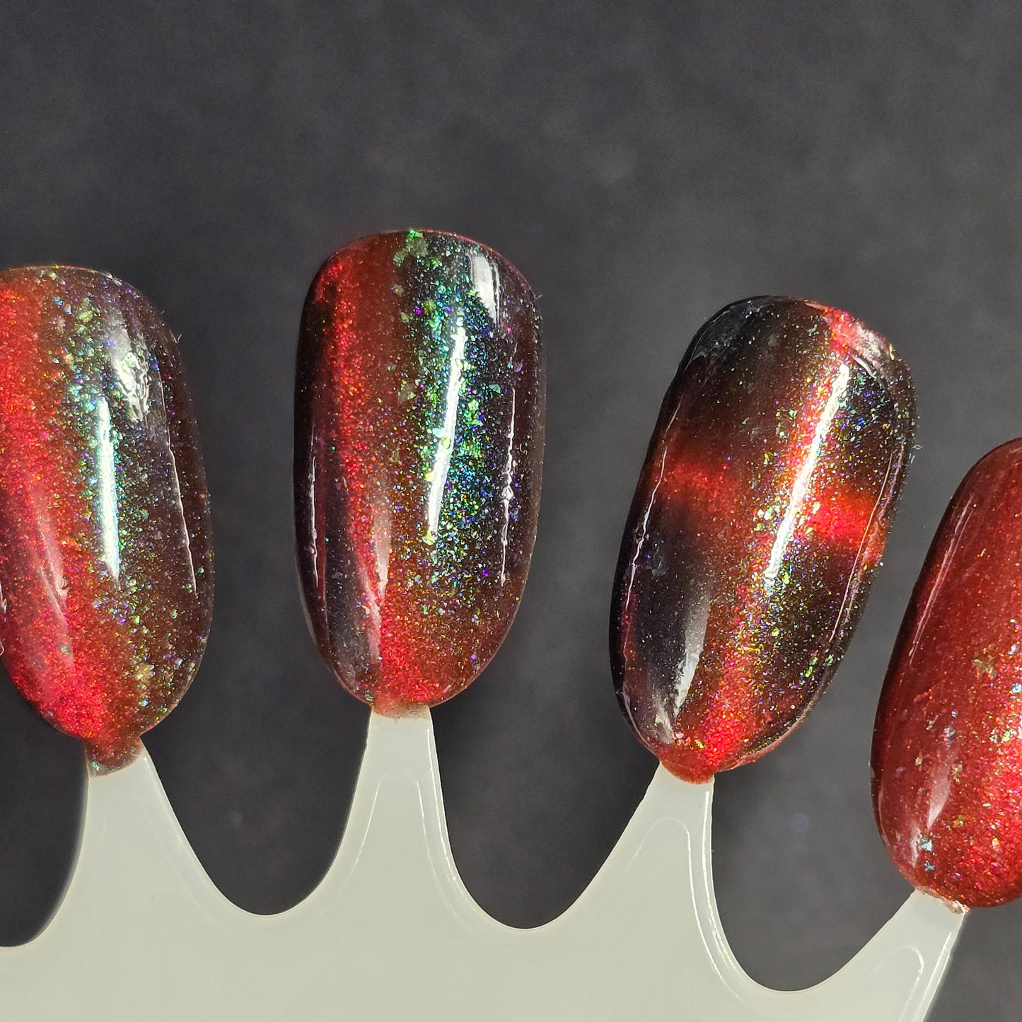 TWO CHERRIES ON TOP (MAGNETIC)