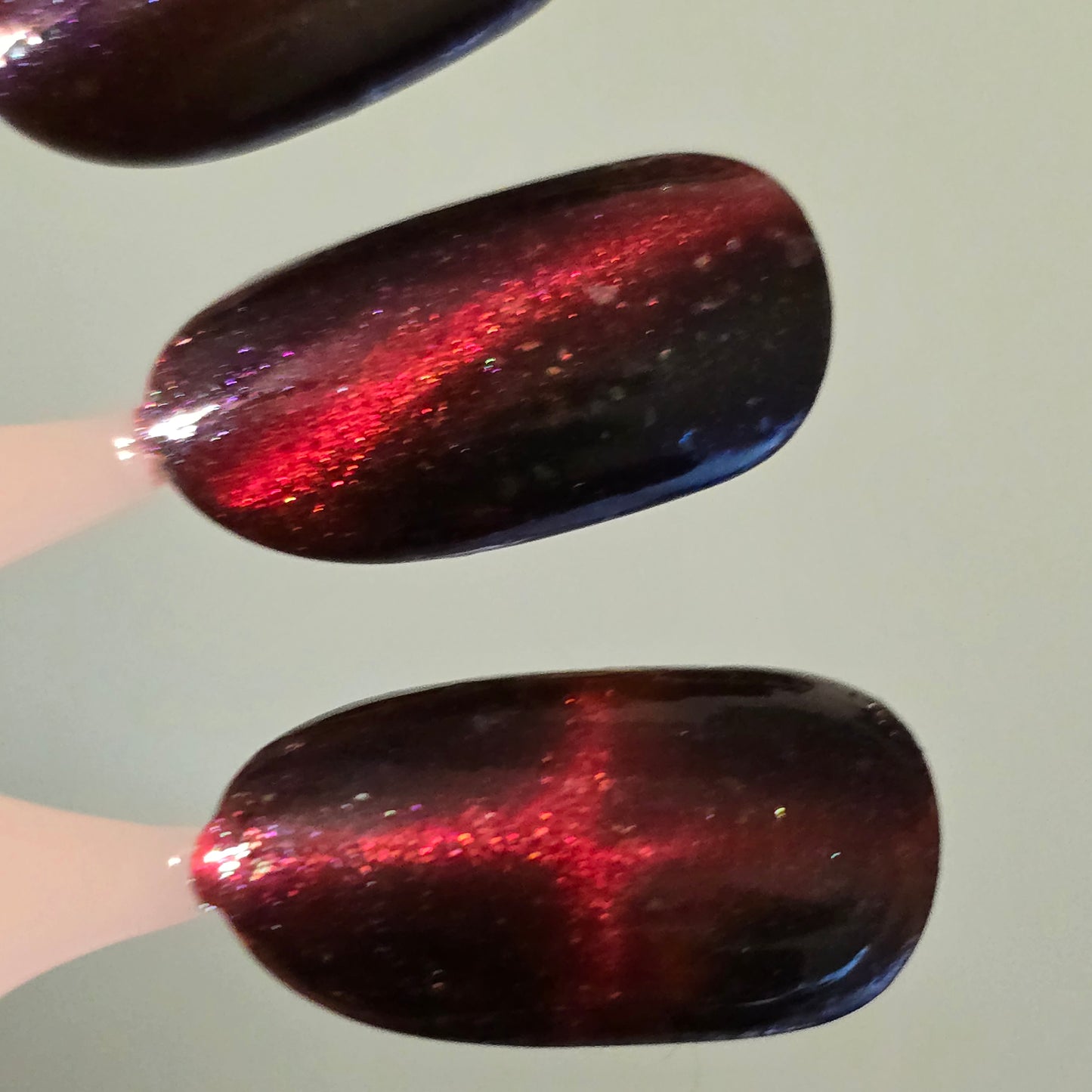 TWO CHERRIES ON TOP (MAGNETIC)