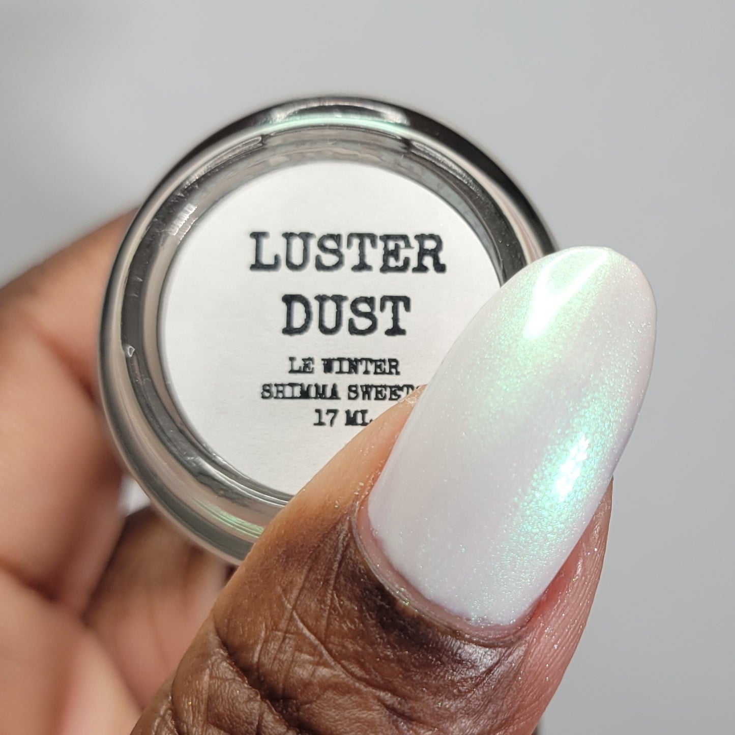LUSTER DUST