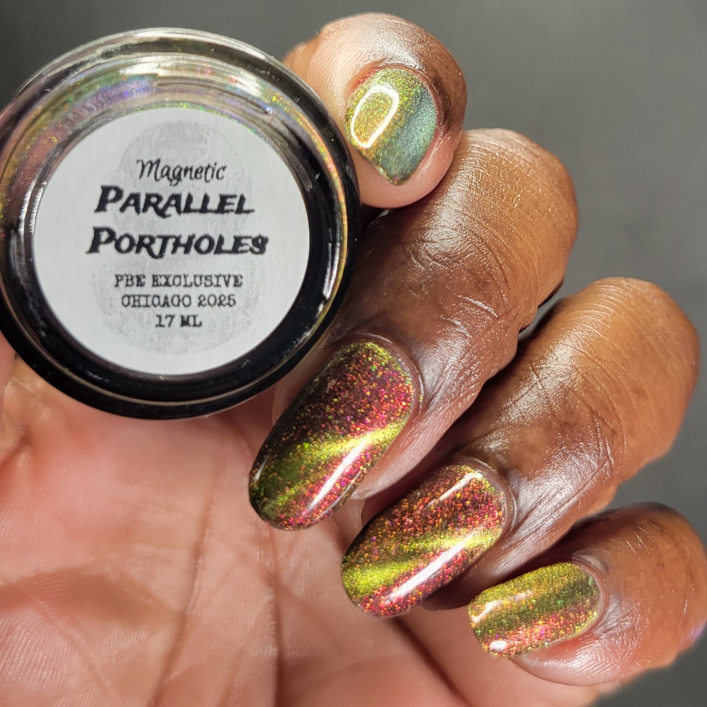 PARALLEL PORTHOLES (MAGNETIC)