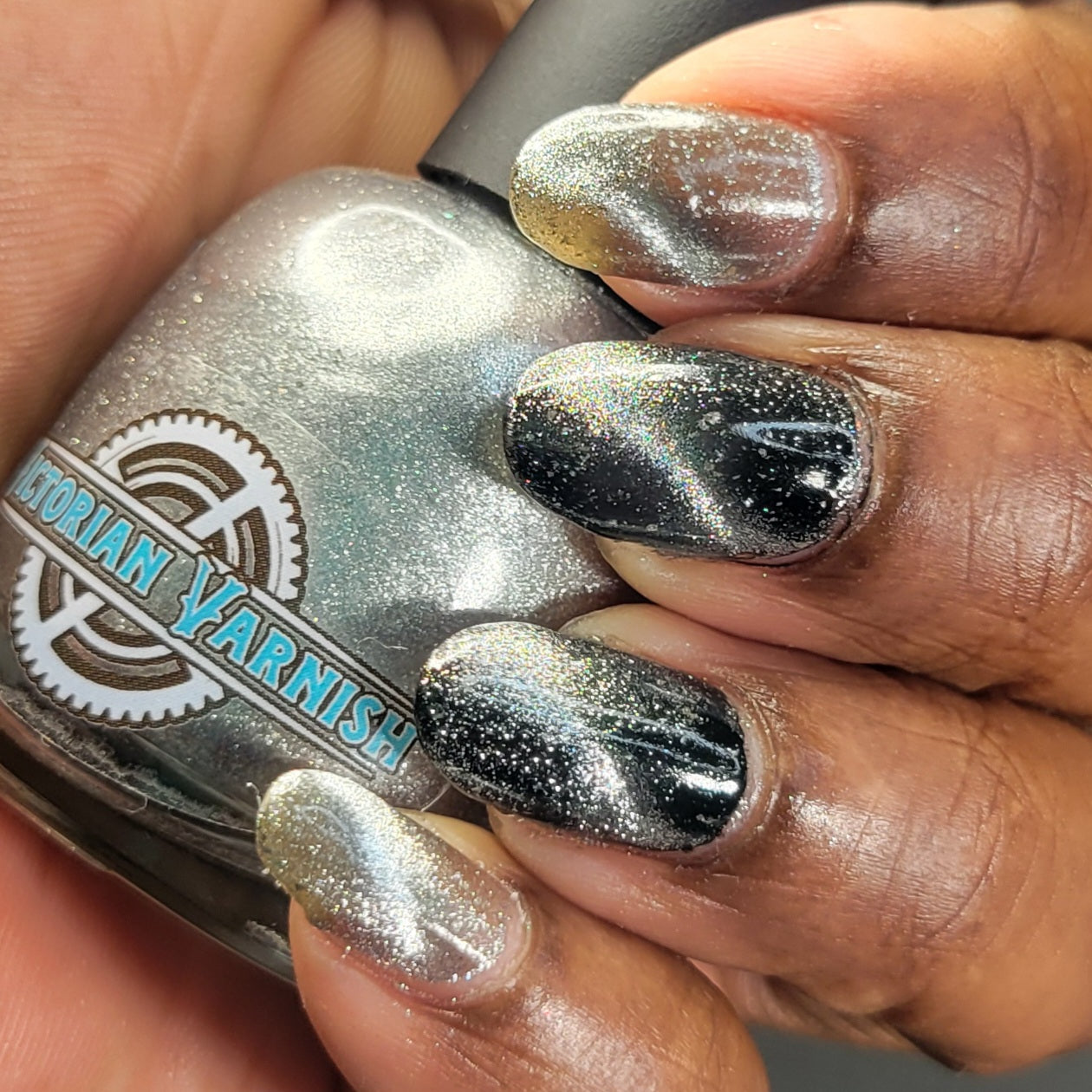 SHATTERED GLASS HEART (MAGNETIC TOPPER)