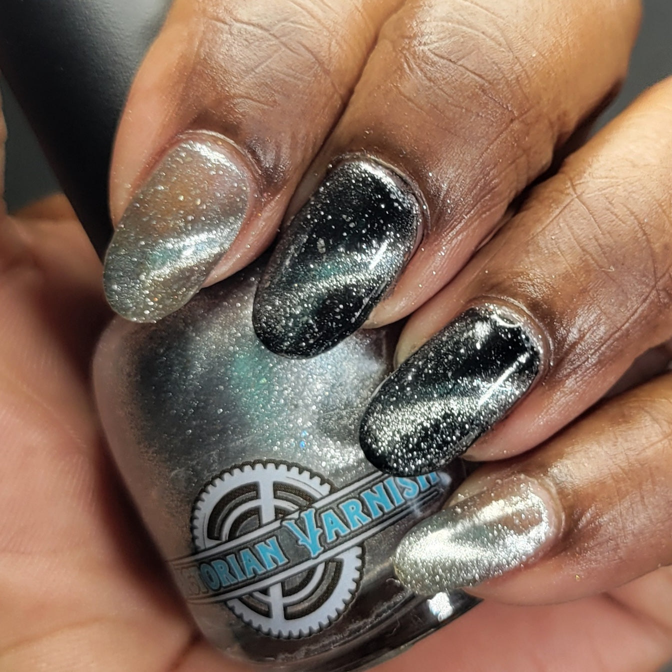 SHATTERED GLASS HEART (MAGNETIC TOPPER)