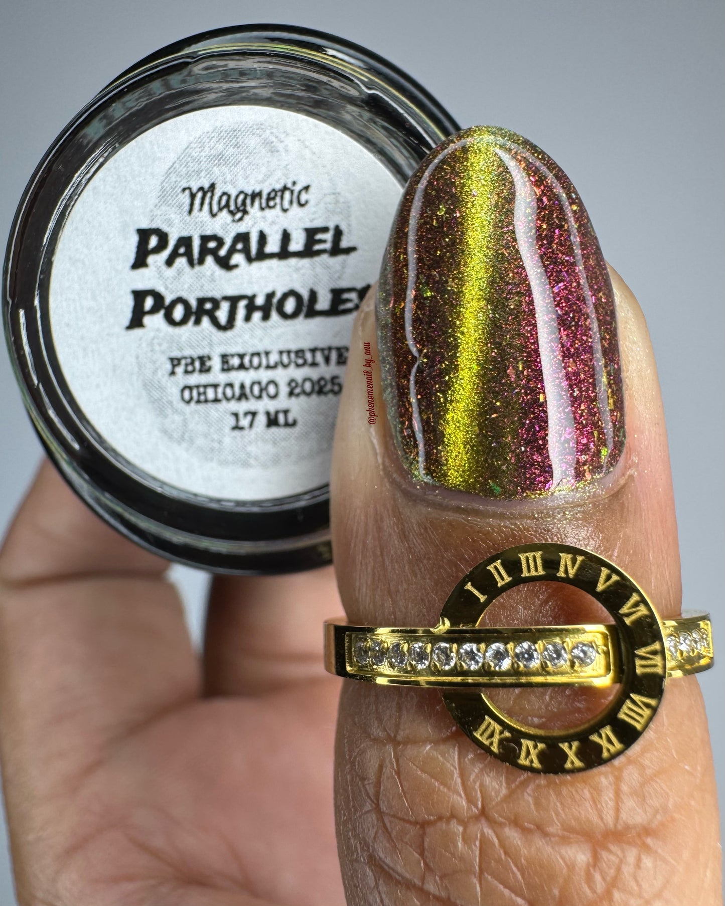 PARALLEL PORTHOLES (MAGNETIC)