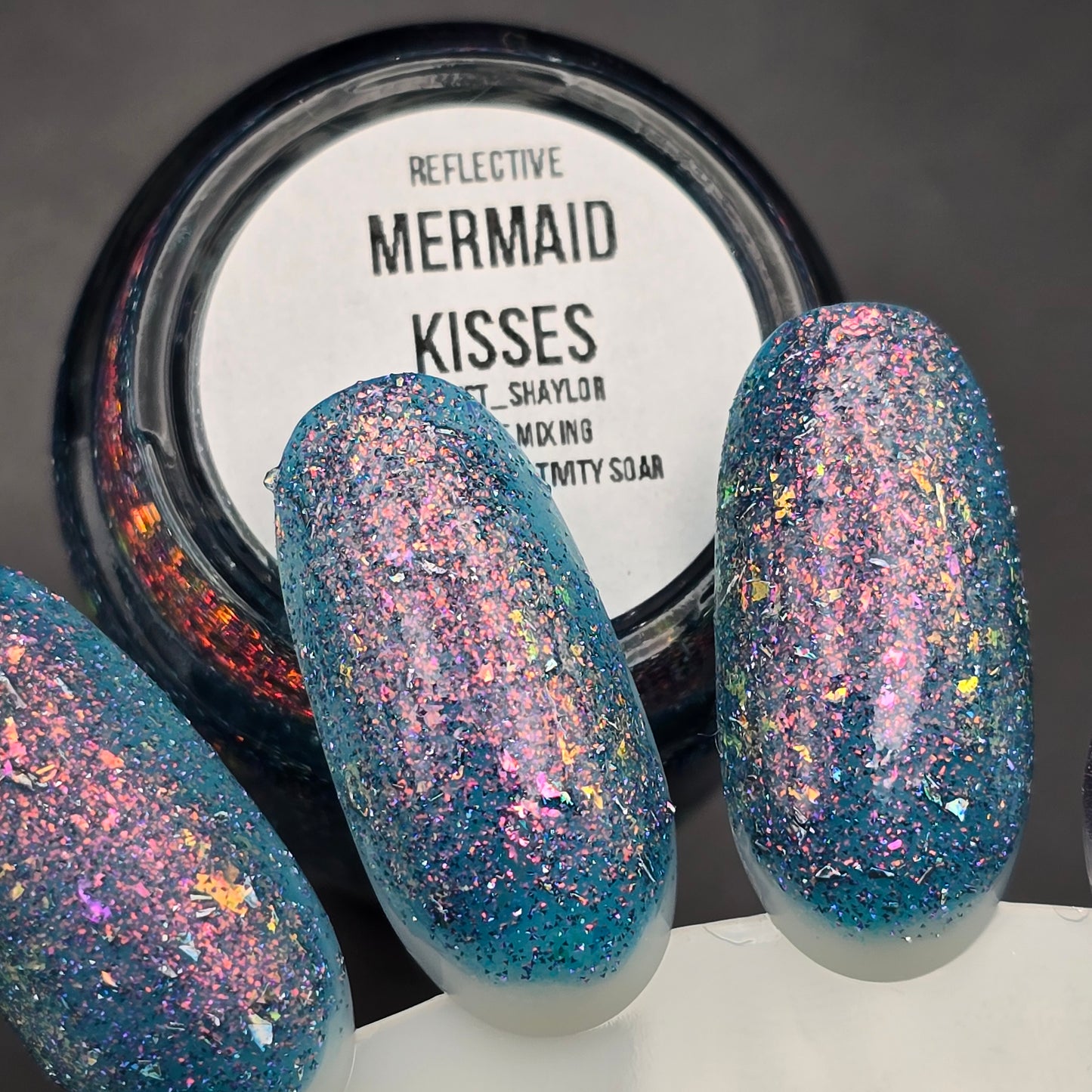 MERMAID KISSES (REFLECTIVE)