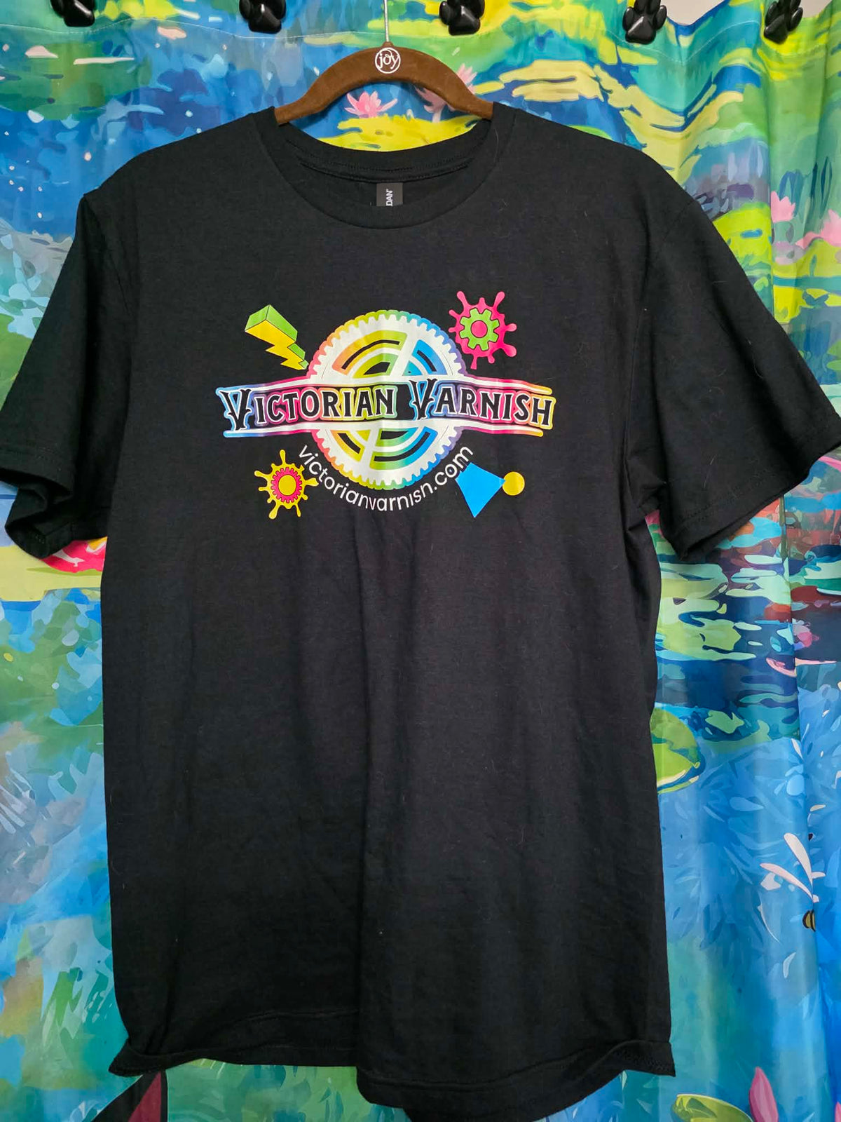 VV 80s Design T-Shirt