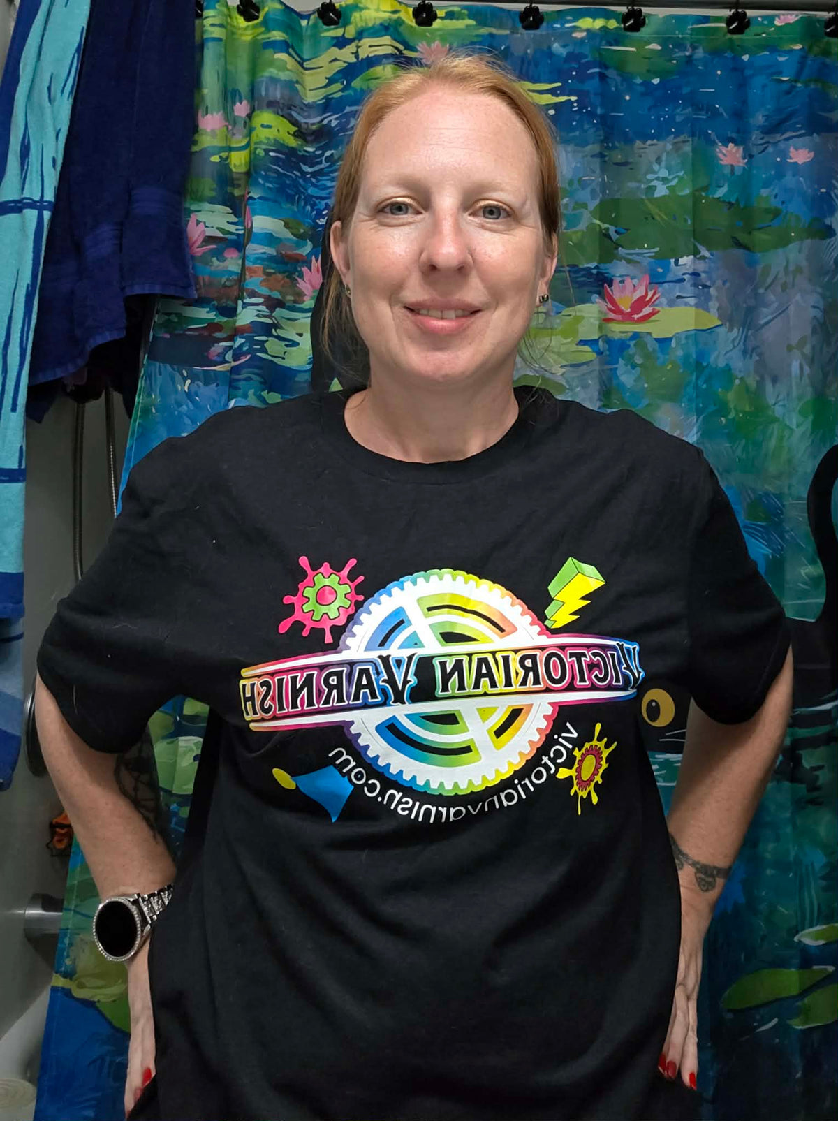 VV 80s Design T-Shirt