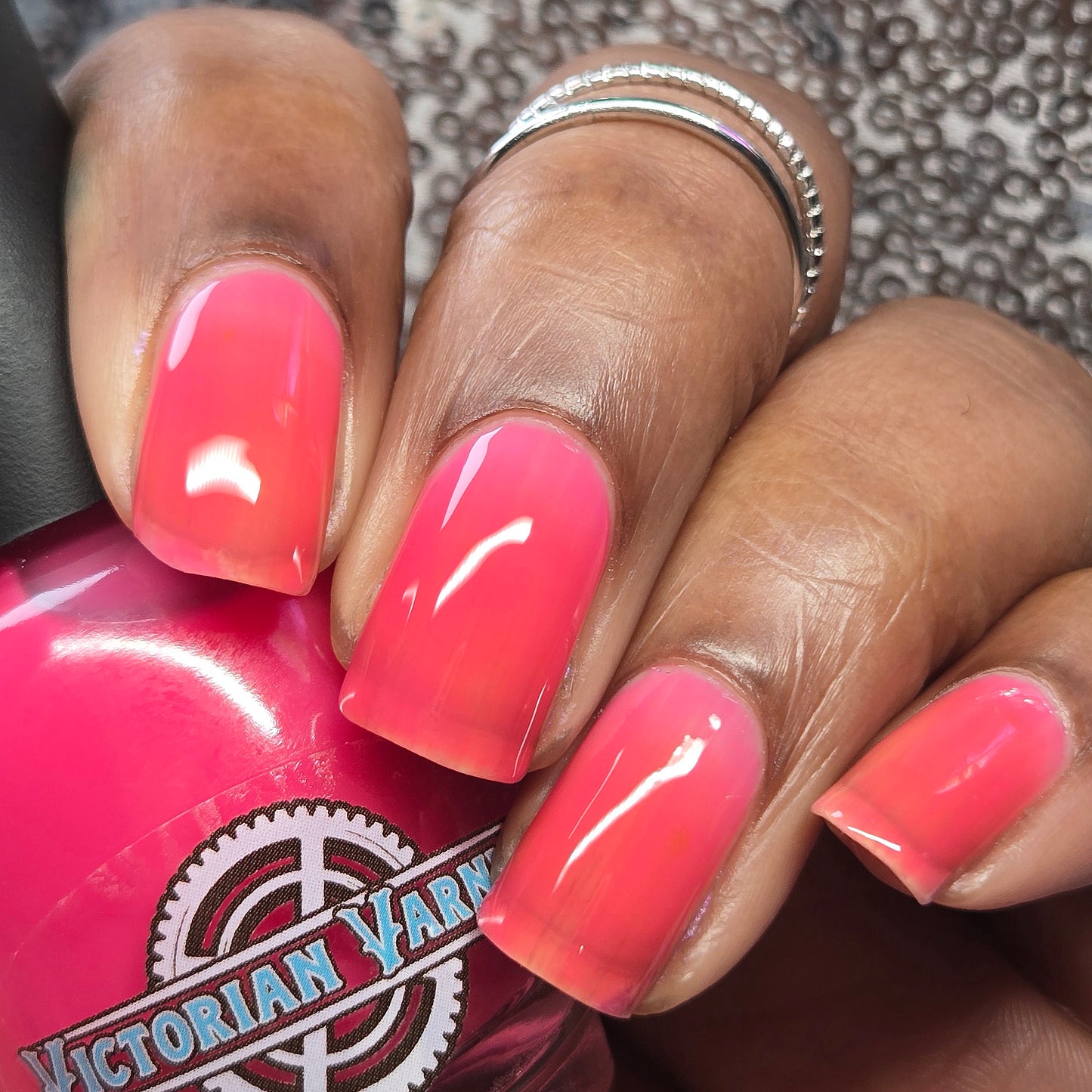 PINK PETTICOAT - KERATIN/HYALURONIC ACID BASECOAT