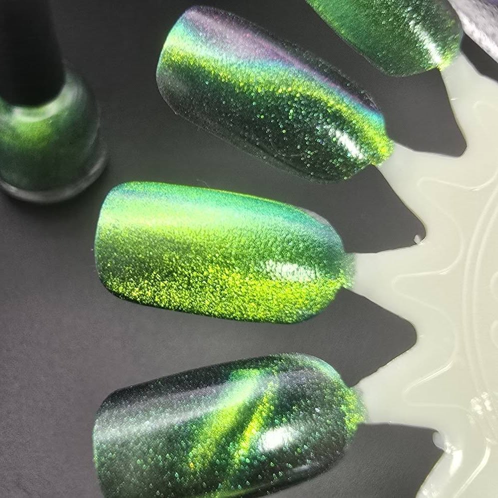 DOES THIS TREE SKIRT MAKE MY BRANCHES LOOK BIG