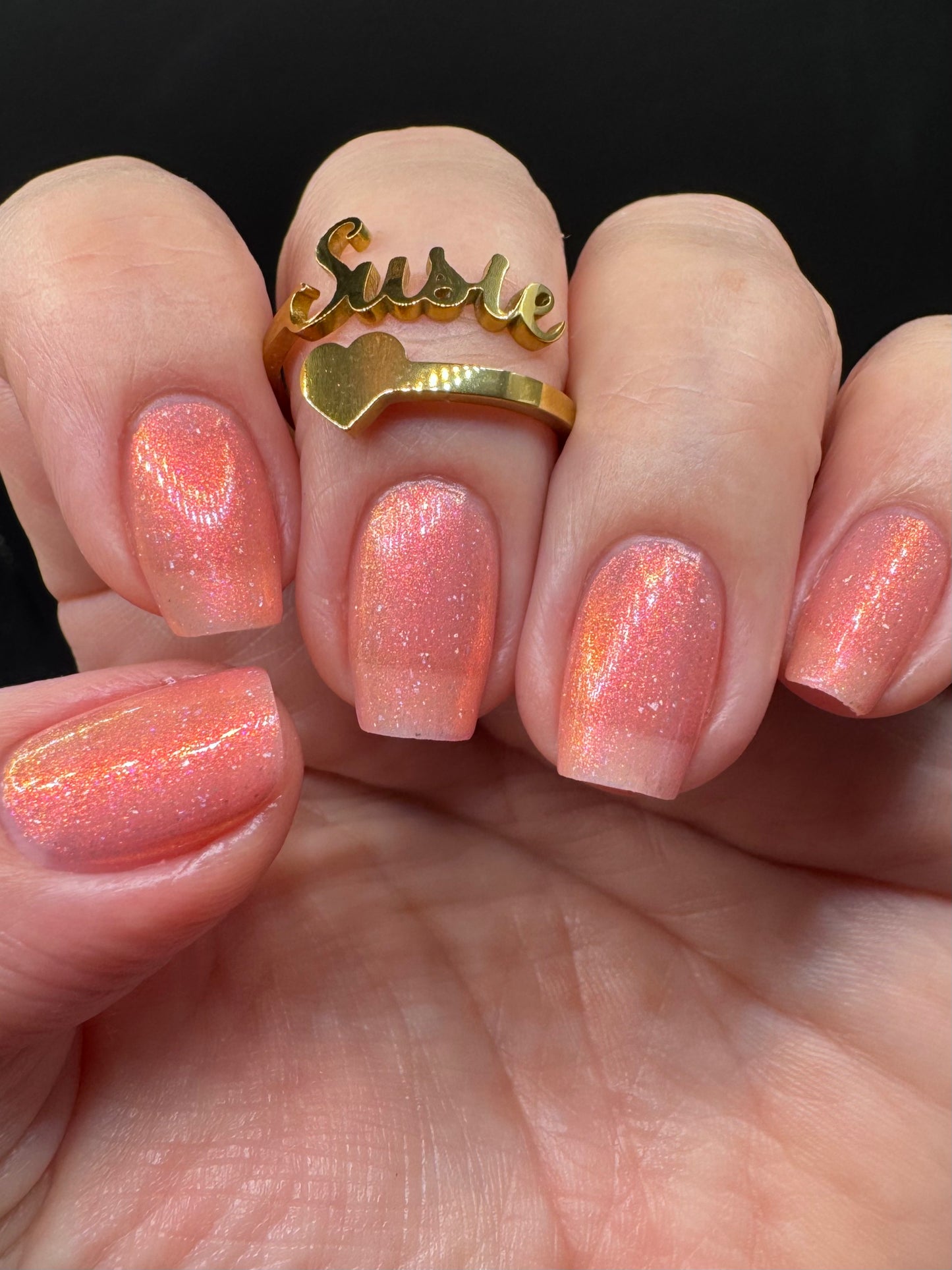 LUSTY DUST ONTO THE STIGMA