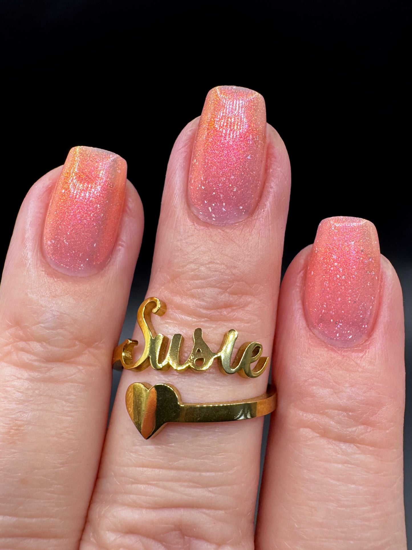 LUSTY DUST ONTO THE STIGMA