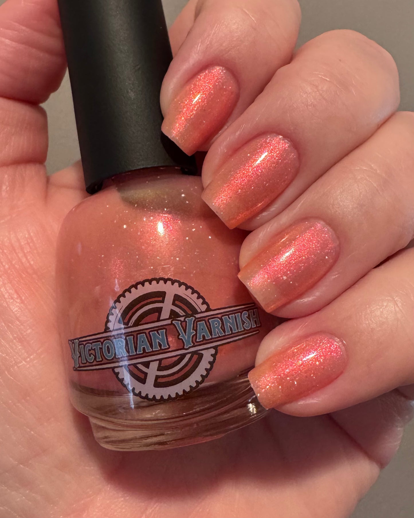 LUSTY DUST ONTO THE STIGMA