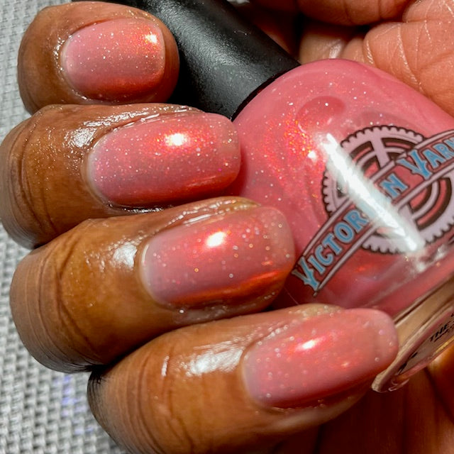 LUSTY DUST ONTO THE STIGMA