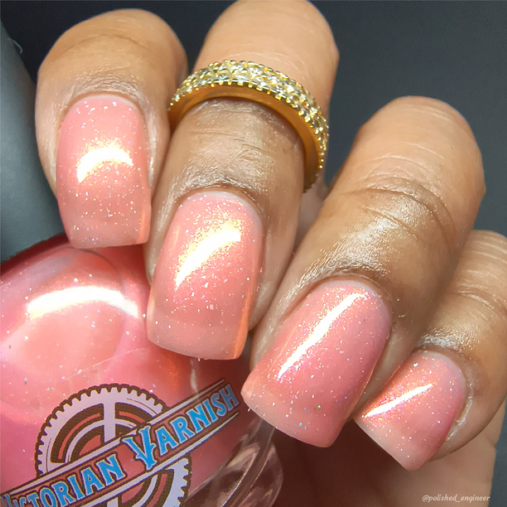 LUSTY DUST ONTO THE STIGMA