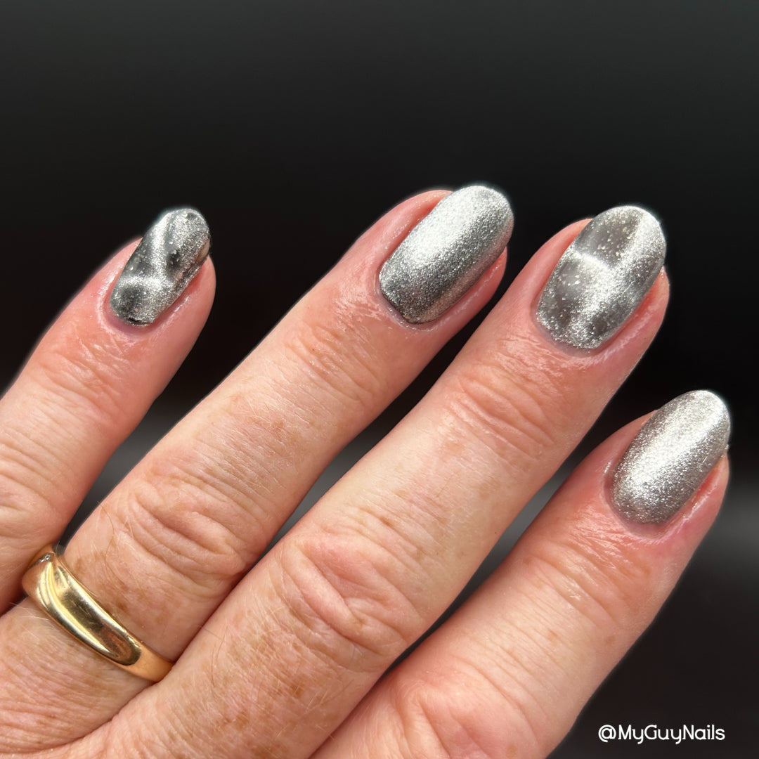 SHATTERED GLASS HEART (MAGNETIC TOPPER)