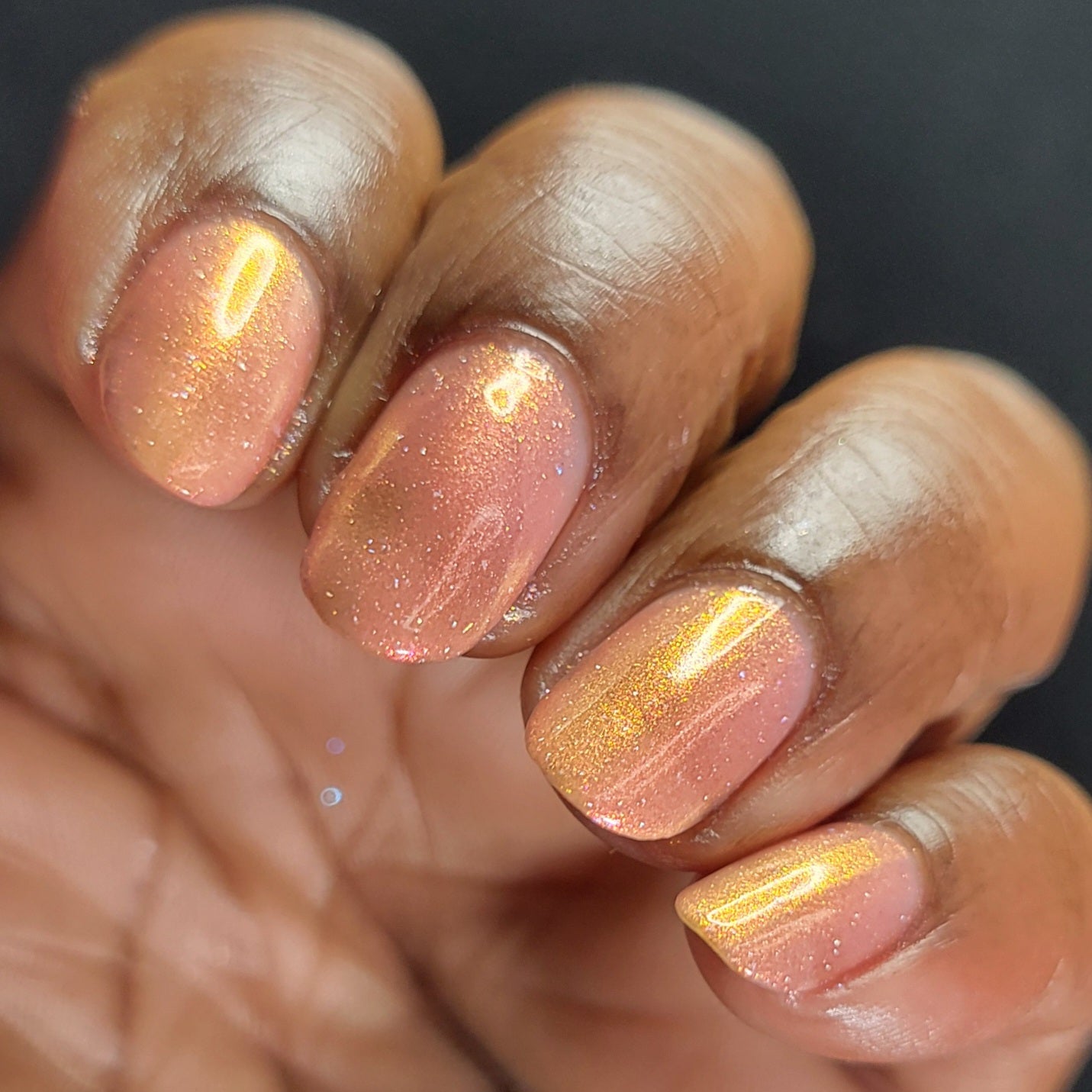 LUSTY DUST ONTO THE STIGMA