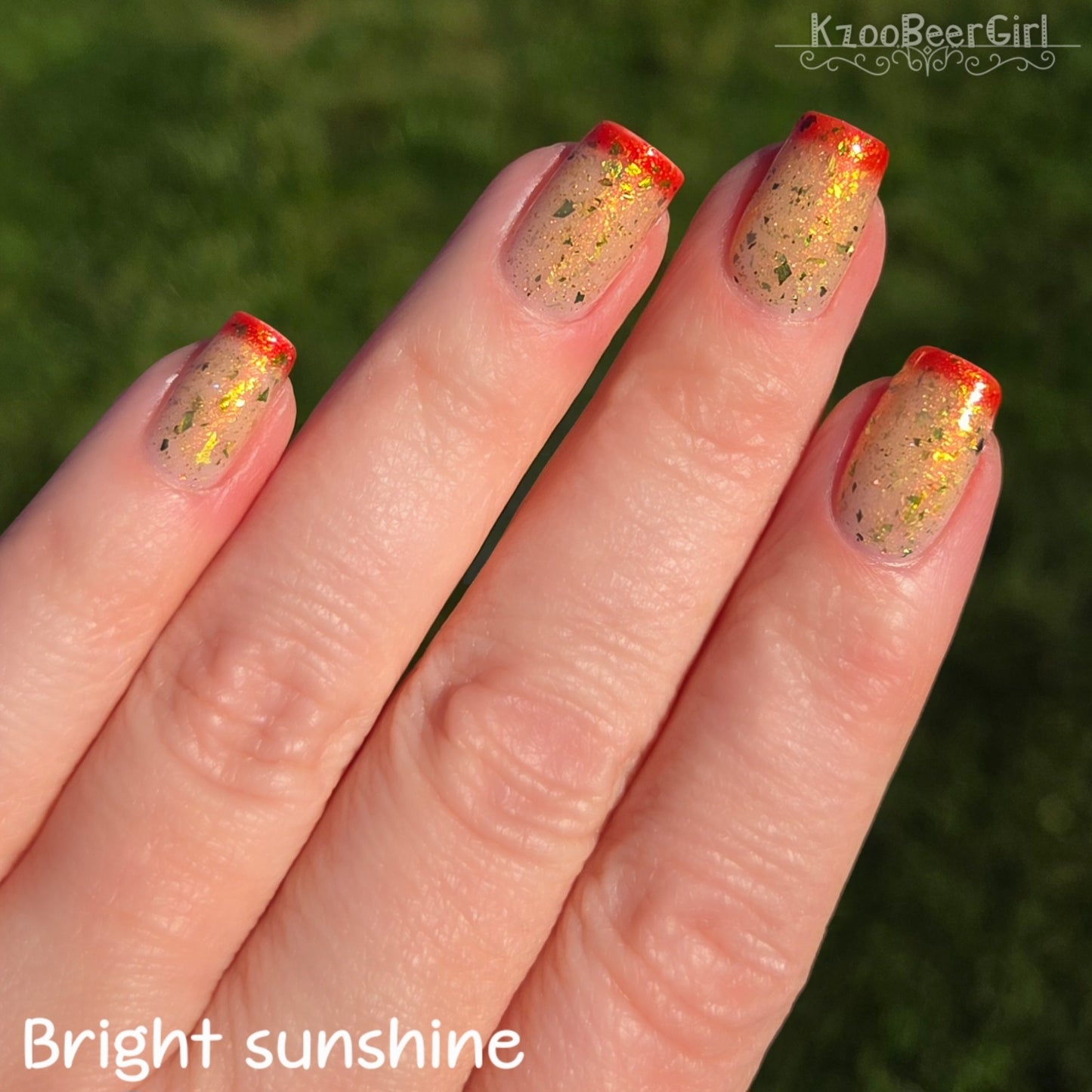 HOLIDAY'S ARE FLAME-BOYANT (THERMAL)