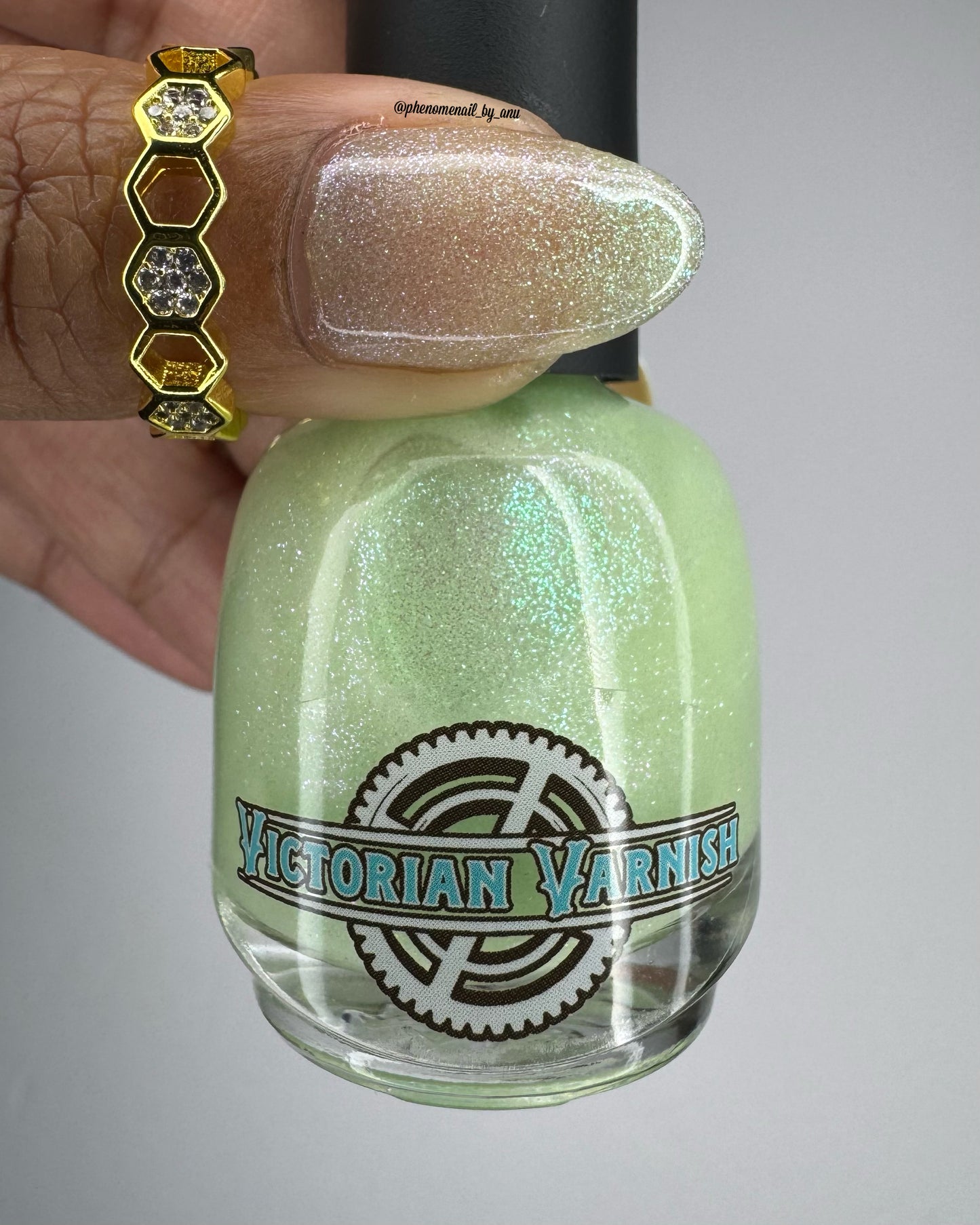 TONIGHT, WE GLOW! (GLOW IN THE DARK)